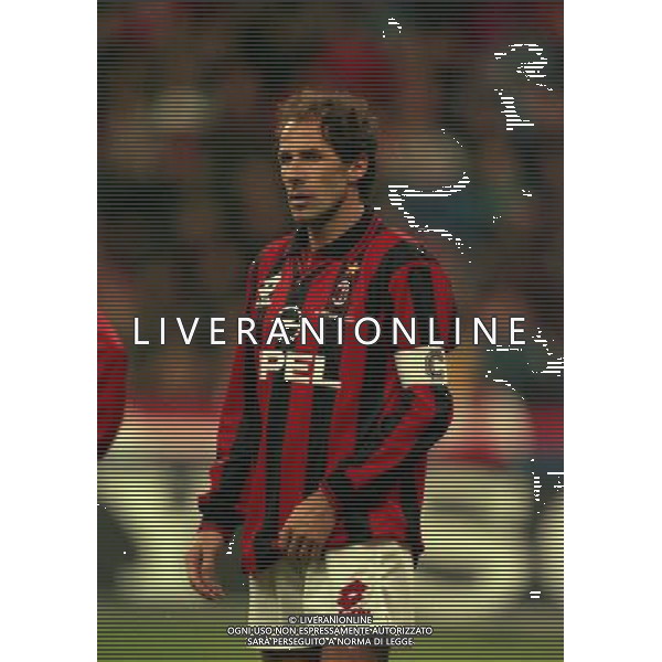 MILANO-28-10-1997 PARTITA AMICHEVOLE PER L\'ADDIO AL CALCIO DI FRANCO BARESI MILAN RESTO DEL MONDO NELLA FOTO FRANCO BARESI AG ALDO LIVERANI SAS
