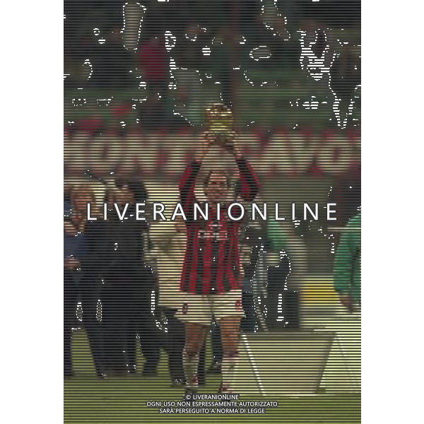 MILANO-28-10-1997 PARTITA AMICHEVOLE PER L\'ADDIO AL CALCIO DI FRANCO BARESI MILAN RESTO DEL MONDO NELLA FOTO FRANCO BARESI AG ALDO LIVERANI SAS