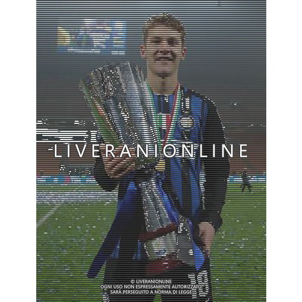 Supercoppa Primavera TIM 2017 Milano - 07.01.2018 Inter-Roma Nella Foto:facundo colido con la coppa /Ph.Vitez-Ag. Aldo Liverani