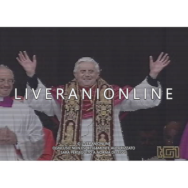 Roma 19/04/2005 Citta\' Del vaticano Eletto il Nuovo papa Joseph Ratzinger Benedetto XVI ag.aldo liverani- Citare La Fonte televisiva