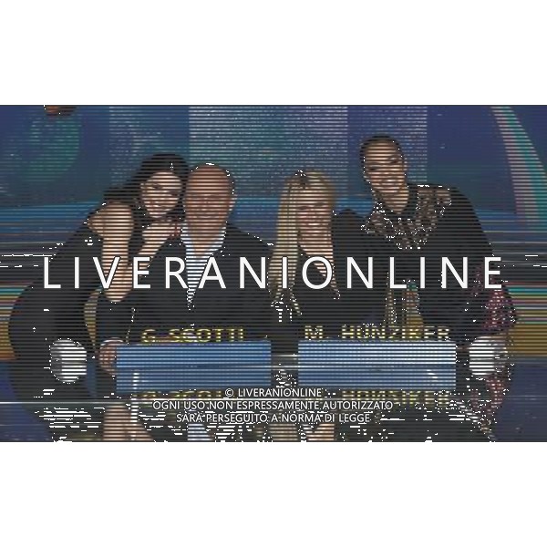 Cologno Monzese ( MI ) 08/01/2018 Mediaset - Photocall Striscia la Notizia Nella foto: Shaila Gatta, Gerry Scotti, Michelle Hunziker e Mikaela Neaze Silva PH Lauro Montagnini AG ALDO LIVERANI SAS