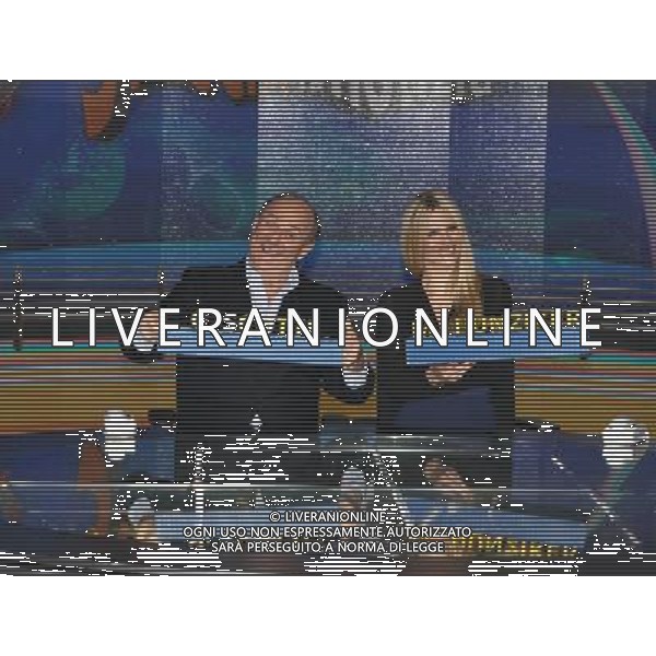Cologno Monzese ( MI ) 08/01/2018 Mediaset - Photocall Striscia la Notizia Nella foto: Gerry Scotti e Michelle Hunziker PH Lauro Montagnini AG ALDO LIVERANI SAS