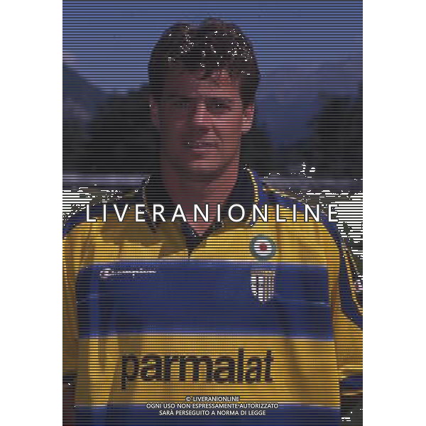 RETROSPETTIVA MICHELE SERENA CALCIATORE NELLA FOTO MICHELE SERENA CON LA MAGLIA DEL PARMA AG ALDO LIVERANI SAS