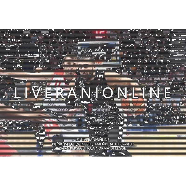 Virtus Segafredo Bologna - Grissin Bon Reggio Emilia 15ma giornata di campionato di Lega Basket serie A1 13 gennaio 2018 nella foto Pietro Aradori e Manuchar Markoishvili ©OPTIMAFOTO / AGENZIA ALDO LIVERANI SAS 