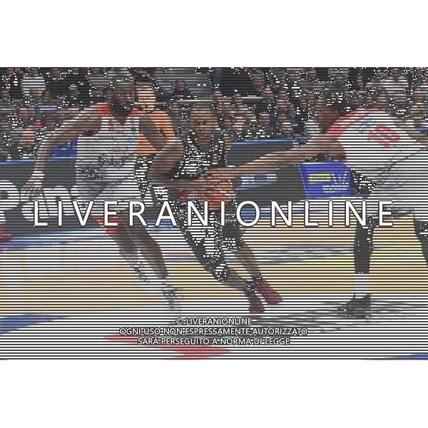 Virtus Segafredo Bologna - Grissin Bon Reggio Emilia 15ma giornata di campionato di Lega Basket serie A1 13 gennaio 2018 nella foto Oliver Lafayette ©OPTIMAFOTO / AGENZIA ALDO LIVERANI SAS 