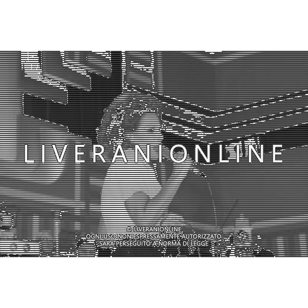 ORNELLA VANONI, cantante e attrice italiana a Venezia nel 1973 - RETROSPETTIVA Â©ARCHIVIO / AGENZIA ALDO LIVERANI SAS 