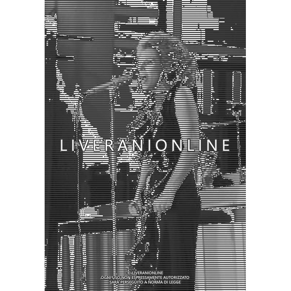 ORNELLA VANONI, cantante e attrice italiana a Venezia nel 1973 - RETROSPETTIVA Â©ARCHIVIO / AGENZIA ALDO LIVERANI SAS 