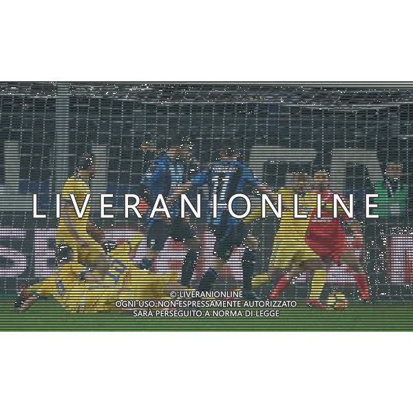 Coppa Italia TIM Cup 2017/2018 Semifinale Andata Bergamo - 30.01.2018 Atalanta-Juventus Nella Foto:alex sandro respinge il tiro di freuler /Ph.Vitez-Ag. Aldo Liverani