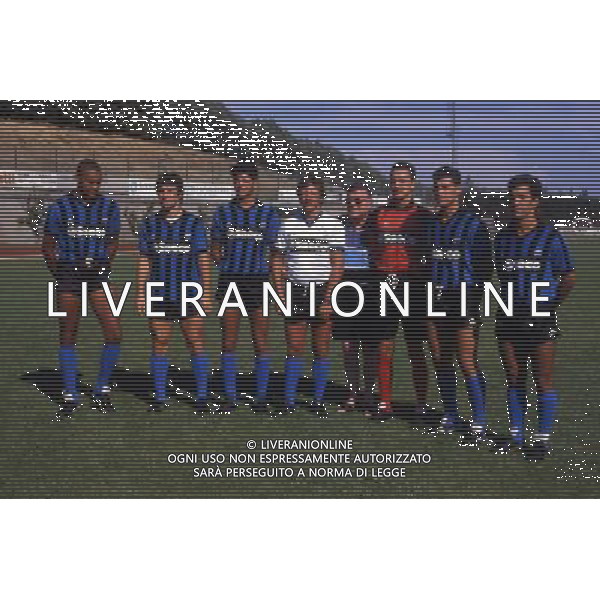 RETROSPETTIVA ROMEO ANCONETANI PRESIDENTE PISA CALCIO NELLA FOTO ROMEO ANCONETANI PRESIDENTE PISA CALCIO CON L\'ALLENATORE GIUSEPPE MATERAZZI E I NUOVI ACQUISTI AG ALDO LIVERANI SAS