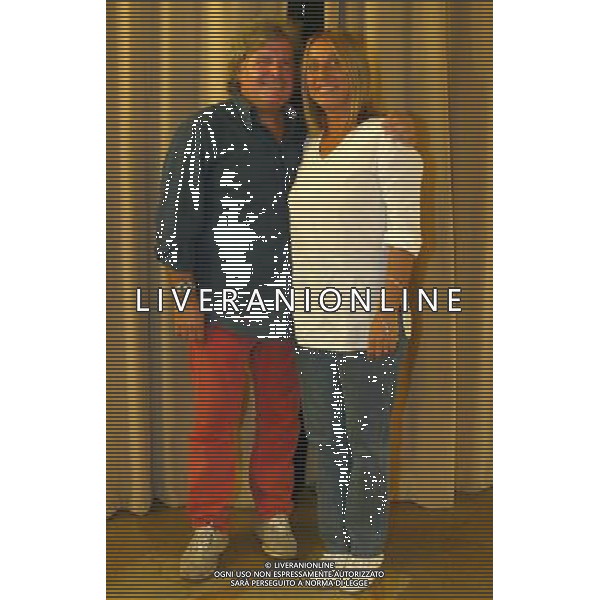 MILANO 8/9/2004 TEATRO SAN BABILA PRESENTAZIONE ALLA STAMPA DELLA STAGIONE TEATRALE 2004/2005 NELLA FOTO MAURO DI FRANCESCO CON LA MOGLIE ANTONELLA FOTO MARIO ROMANO/AG ALDO LIVERANI