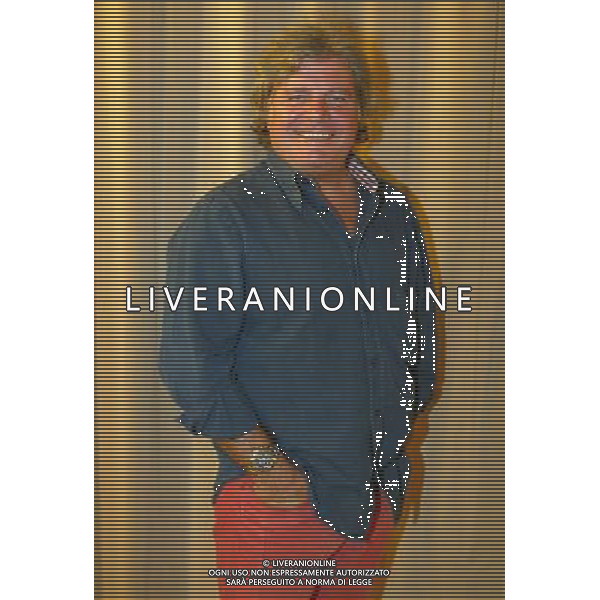 MILANO 8/9/2004 TEATRO SAN BABILA PRESENTAZIONE ALLA STAMPA DELLA STAGIONE TEATRALE 2004/2005 NELLA FOTO MAURO DI FRANCESCO (ATTORE) FOTO MARIO ROMANO/AG ALDO LIVERANI