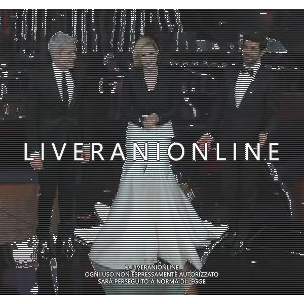68mo Festival della canzone Italiana Sanremo 2018 Terza Serata Sanremo (IM) - 08.02.2018 Nella Foto: Claudio Baglioni Michelle Hunziker Pierfrancesco Favino /Ph.Vitez-Ag. Aldo Liverani