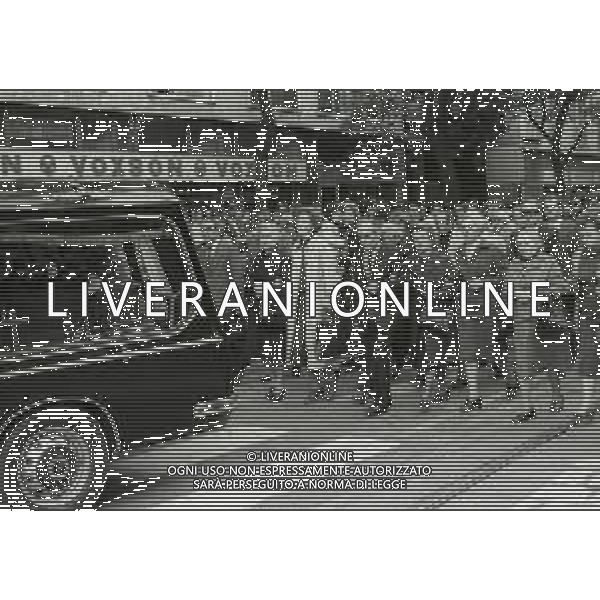 1980 MILANO- FUNERALI DEL GIORNALISTA DEL CORRIERE DELLA SERA WALTER TOBAGI UCCISA DALLE BRIGATE ROSSE NELLA FOTO I FUNERALI DI WALTER TOBAGI AG ALDO LIVERANI SAS