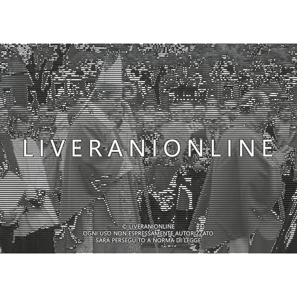 1980 MILANO- FUNERALI DEL GIORNALISTA DEL CORRIERE DELLA SERA WALTER TOBAGI UCCISA DALLE BRIGATE ROSSE NELLA FOTO I FUNERALI DI WALTER TOBAGI IL CARDINALE CARLO MARIA MARTINI AG ALDO LIVERANI SAS