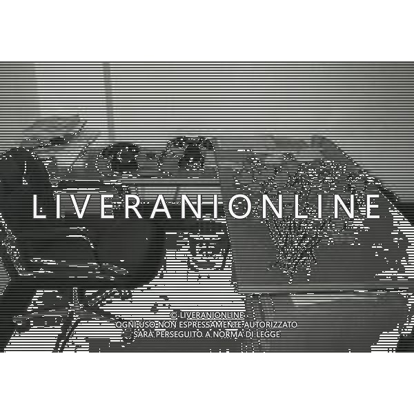 1980 MILANO-REDAZIONE DEL CORRIERE DELLA SERA LA SCRIVANIA DEL GIORNALISTA WALTER TOBAGI DOPO L\'ATTENTATO AG ALDO LIVERANI SAS