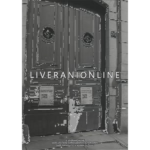 1980 SEDE DEL CORRIERE DELLA SERA IN VIA SOLFERINO 28 MILANO IN LUTTO PER L\'OMICIDIO DEL GIORNALISTA WALTER TOBAGI AG ALDO LIVERANI SAS