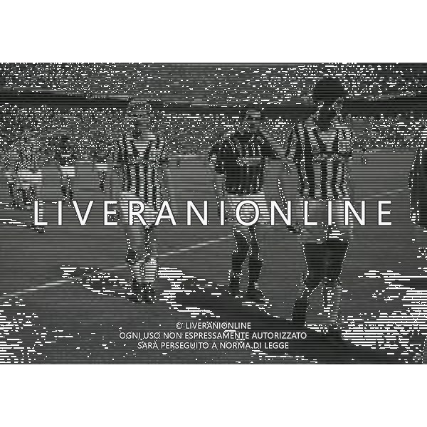 12-06-1985 MILANO-QUARTI DI FINALE DI COPPA ITALIA MILAN JUVENTUS 0-0 NELLA FOTO LUCIANO FAVERO-GIUSEPPE INCOCCIATI E MASSIMO BONINI AG ALDO LIVERANI SAS