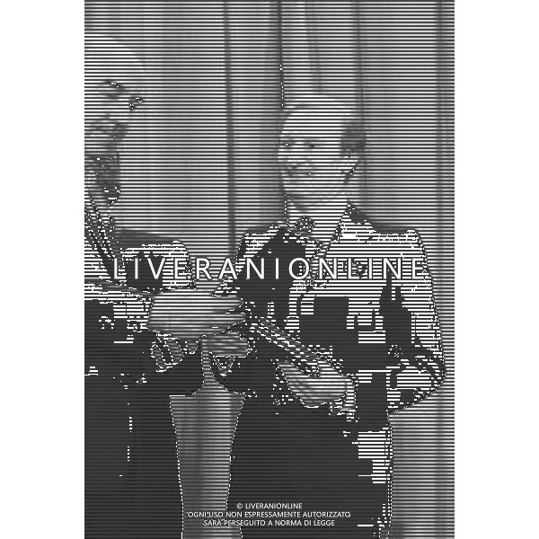 25mo Festival della canzone italiana al salone delle feste del casino\' di Sanremo 1975 - RETROSPETTIVA nella foto Nunzio Filogamo ©ARCHIVIO / AGENZIA ALDO LIVERANI SAS