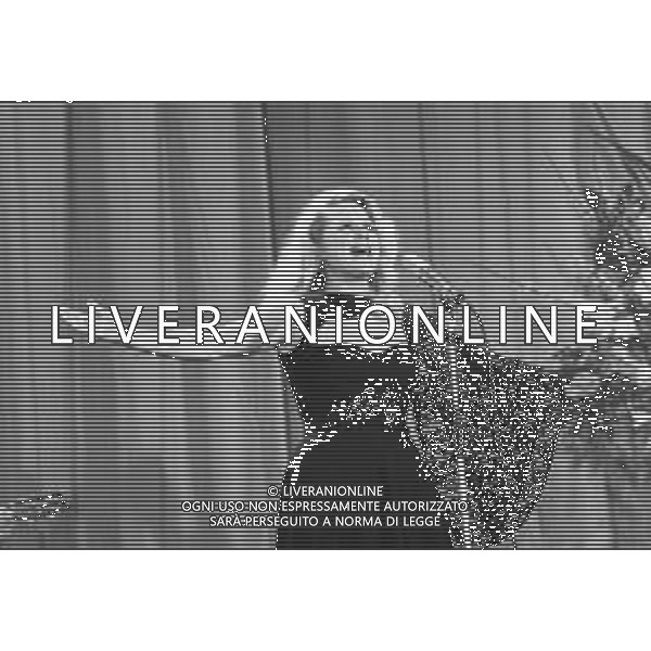 25mo Festival della canzone italiana al salone delle feste del casino\' di Sanremo 1975 - RETROSPETTIVA nella foto la vincitrice GILDA, pseudonimo di Rosangela Scalabrino ©ARCHIVIO / AGENZIA ALDO LIVERANI SAS