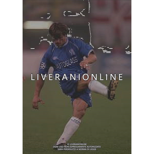 26-10-1999 MILANO- STADIO GIUSEPPE MEAZZA CHAMPIONS LEAGUE MILAN CHELSEA 1-1 NELLA FOTO GIANFRANCO ZOLA AG ALDO LIVERANI SAS