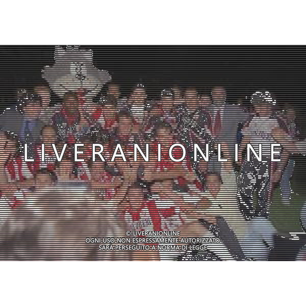29-05-1999 VICENZA -FINALE DI COPPA ITALIA VICENZA NAPOLI 3-0 NELLA FOTO I GIOCATORI DEL VICENZA FESTAEGGIANO LA VITTORIA DELLA COPPA ITALIA AG ALDO LIVERANI SAS