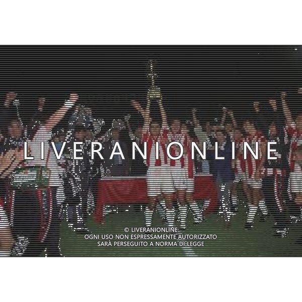 29-05-1999 VICENZA -FINALE DI COPPA ITALIA VICENZA NAPOLI 3-0 NELLA FOTO I GIOCATORI DEL VICENZA FESTAEGGIANO LA VITTORIA DELLA COPPA ITALIA AG ALDO LIVERANI SAS