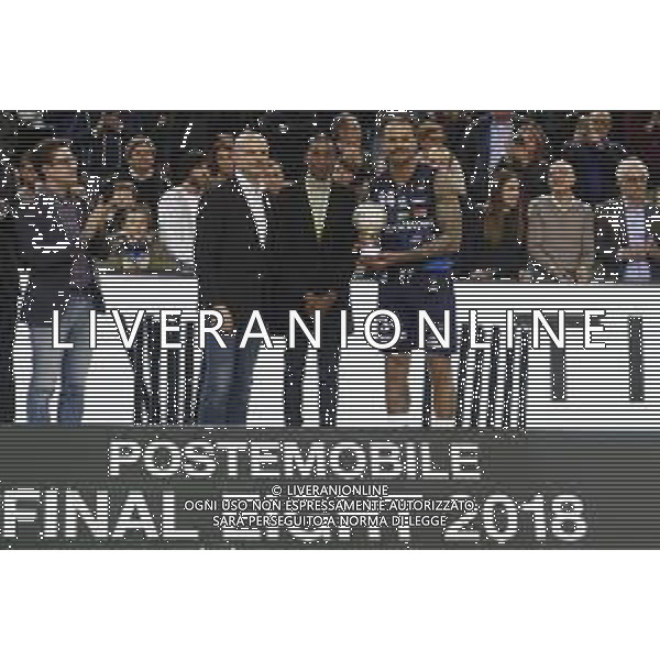 Poste Mobile Final Eight 18/02/2018 Fiat Torino - Germani Basket Brescia nella foto: Moss David con la coppa ©Claudio Zamagni/Agenzia Aldo Liverani Moss David with cup during Poste Mobile Final Eight Italian Basketball Cup 2018 - Fiat Torino against Germani Basket Brescia at Mandela Forum in Florence, on February 18, 2018 photo credit by Claudio Zamagni/Aldo Liverani Photo Agency