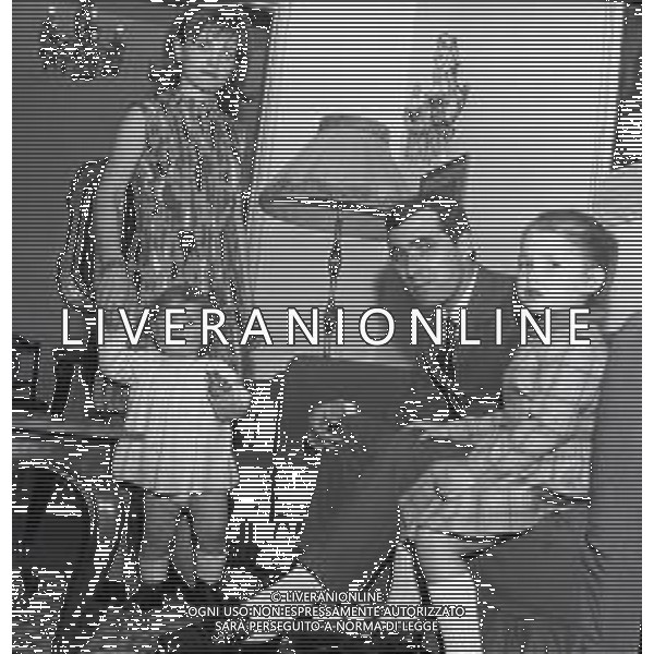 1968 RETROSPETTIVA SAUL MALATRASI CALCIATORE NELLA FOTO SAUL MALATRASI CON LA FAMIGLIA AG ALDO LIVERANI SAS