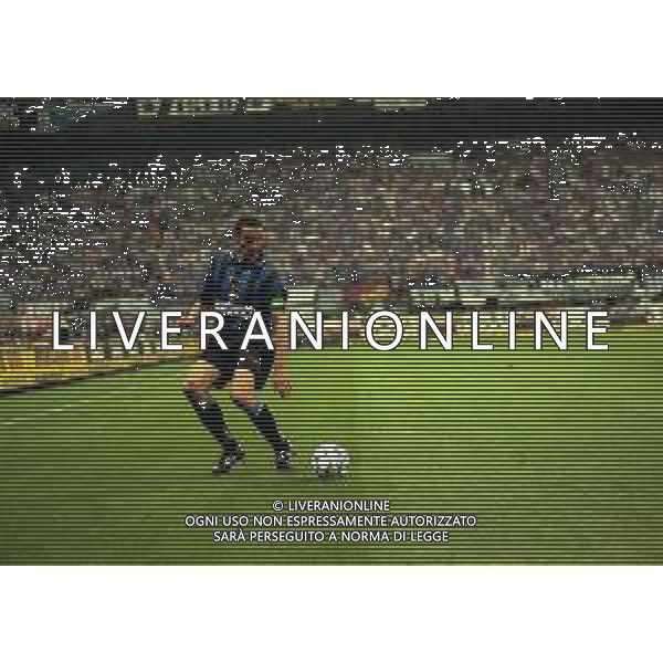 21-05-1997 MILANO FINALE DI COPPA UEFA INTER SHALKE 04 1-0 DOPO I RIGORI 4-1 NELLA FOTO GIUSEPPE BERGOMI AG ALDO LIVERANI SAS