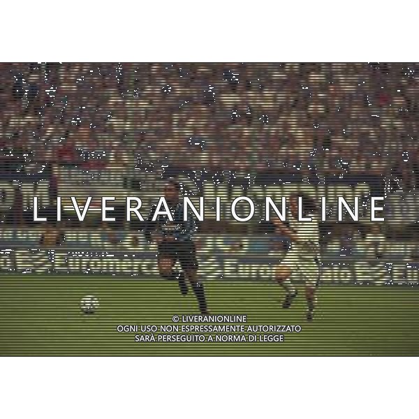 21-05-1997 MILANO FINALE DI COPPA UEFA INTER SHALKE 04 1-0 DOPO I RIGORI 4-1 NELLA FOTO PAUL INCE AG ALDO LIVERANI SAS