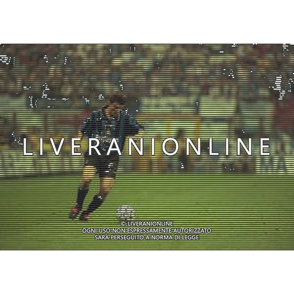 21-05-1997 MILANO FINALE DI COPPA UEFA INTER SHALKE 04 1-0 DOPO I RIGORI 4-1 NELLA FOTO JAVIER ZANETTI AG ALDO LIVERANI SAS