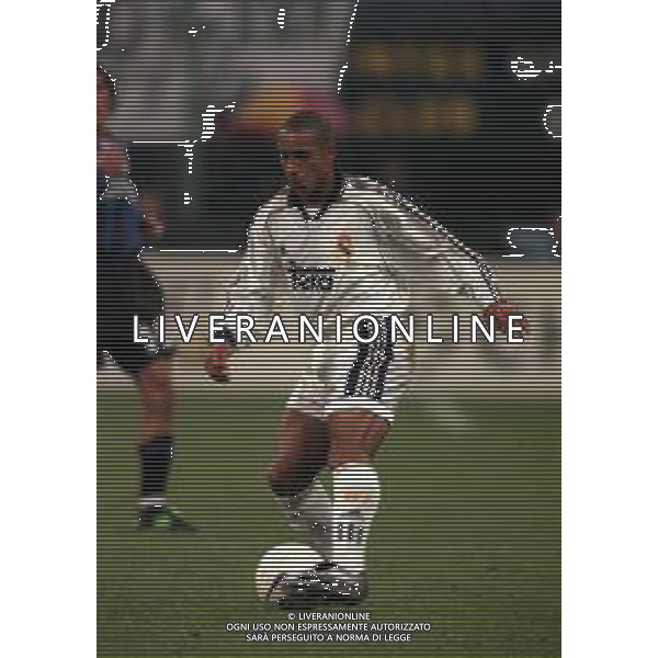 25-11-1998 MILANO- CHAMPIONS LEAGUE INTER REAL MADRID 3-1 NELLA FOTO ROBERTO CARLOS AG ALDO LIVERANI SAS
