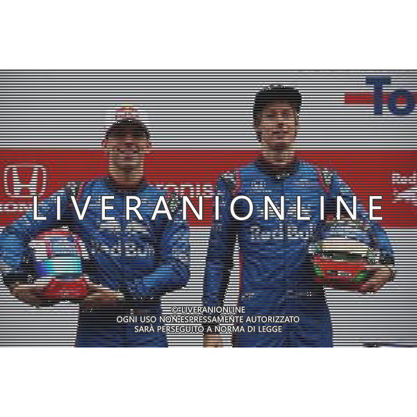 (L to R): Pierre Gasly (FRA) Scuderia Toro Rosso with Brendon Hartley (NZL) Scuderia Toro Rosso. 26.02.2018. Formula One Testing, Day One, Barcelona, Spain. Monday. / AGENZIA ALDO LIVERANI SAS - ITALY ONLY EDITORIAL USE ONLY - Motor Racing - F1 Testing - Test One - Day 1 - Barcellona, Spagna 26 febbraio 2018