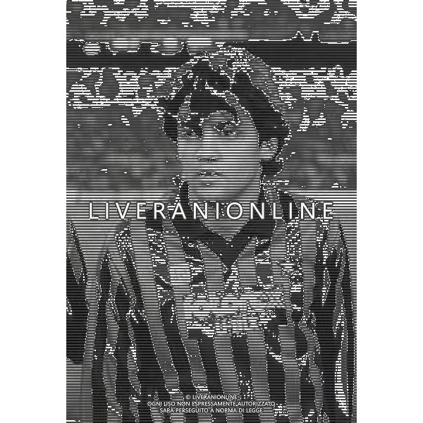 RETROSPETTIVA MARCO MACINA CALCIATORE 1985-86 NELLA FOTO MARCO MACINA CON LA MAGLIA DEL MILAN AG ALDO LIVERANI SAS