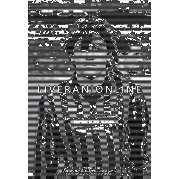 RETROSPETTIVA MARCO MACINA CALCIATORE 1985-86 NELLA FOTO MARCO MACINA CON LA MAGLIA DEL MILAN AG ALDO LIVERANI SAS