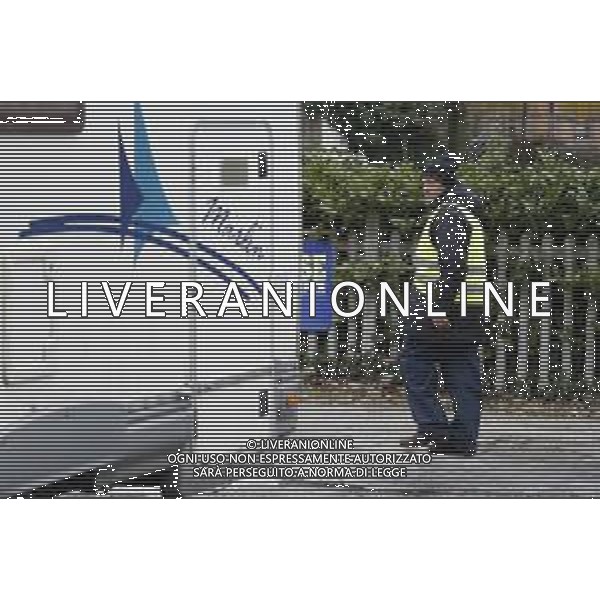 Rimini - Loris Stecca ex campione del mondo di pugilato pesi supergallo WBA 07/03/2018 nella foto: Loris Stecca mentre lavora come parcheggiatore fuori dal carcere ©Claudio Zamagni/Agenzia Aldo Liverani