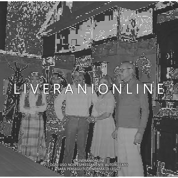 Spettacolo Teatrale \' Norman ai Tuoi Ginocchi \' al Teatro Manzoni di Milano 1976 - RETROSPETTIVA nella foto Corrado Pani, Umberto Orsini, Marina Malfatti, Ferruccio De Ceresa, Paola Pitagora, Valeria Valeri ©ARCHIVIO / AGENZIA ALDO LIVERANI SAS