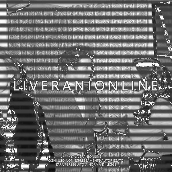 Spettacolo Teatrale \' Norman ai Tuoi Ginocchi \' al Teatro Manzoni di Milano 1976 - RETROSPETTIVA nella foto Umberto Orsini e Sabina Ciuffini ©ARCHIVIO / AGENZIA ALDO LIVERANI SAS
