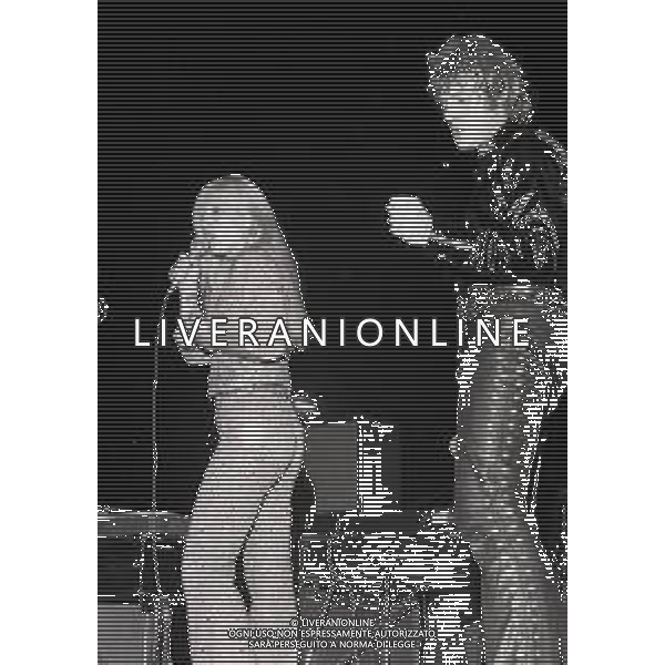 1973 SETTEMBRE-MILANO CONCERTO JOHNNY HALLIDAY E SYLVIE VARTAN AG ALDO LIVERANI SAS