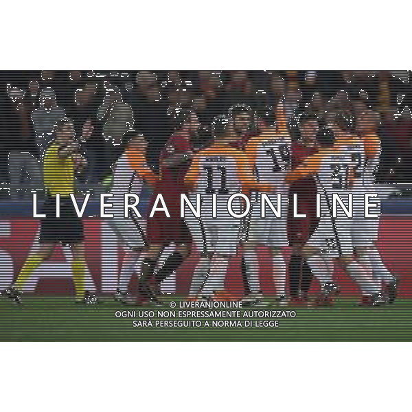 UEFA Champions League 2017/2018 Ottavi di Finale Ritorno Roma - 13.03.2018 Roma-Shakhtar Donetsk Nella Foto: scontri fra i giocatori - inizio rissa in campo /Ph.Vitez-Ag. Aldo Liverani