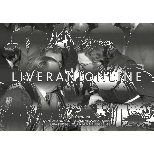 1973 MILANO-PROCESSO PER TRUFFA A PADRE ELIGIO NELLA FOTO AVVOCATO GIAN DOMENICO PISAPIA CON PADRE ELIGIO AG ALDO LIVERANI SAS