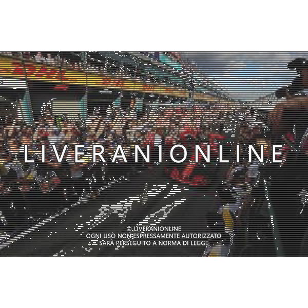 Race winner Sebastian Vettel (GER) Ferrari SF71H celebrates with Maurizio Arrivabene (ITA) Ferrari Team Principal as he enters parc ferme. 25.03.2018. Formula 1 World Championship, Rd 1, Australian Grand Prix, Albert Park, Melbourne, Australia, Race Day. AG ALDO LIVERANI SAS ONLY ITALY