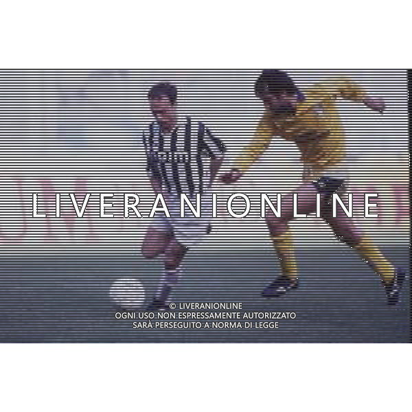 RETROSPETTIVA SALVATORE SCHILLACI CALCIATORE NELLA FOTO SALVATORE SCHILLACI CON LA MAGLIA DELLA JUVENTUS AG ALDO LIVERANI SAS
