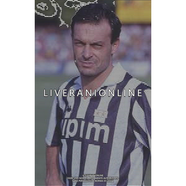 RETROSPETTIVA SALVATORE SCHILLACI CALCIATORE NELLA FOTO SALVATORE SCHILLACI CON LA MAGLIA DELLA JUVENTUS AG ALDO LIVERANI SAS