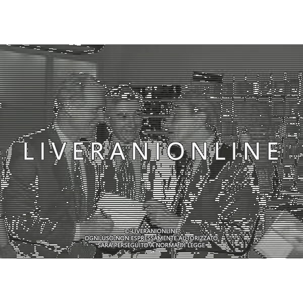 1996 MILANO PRESENTAZIONE DEL LIBRO FISCHIA IL TRAP NELLA FOTO GIOVANNI TRAPATTONI CON GIUESPPE PRISCO E PASQUALE PICCOLO AG ALDO LIVERANI SAS