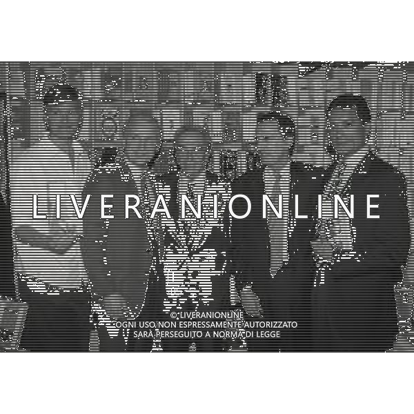 1996 MILANO PRESENTAZIONE DEL LIBRO FISCHIA IL TRAP NELLA FOTO ALDO SERENA-GIOVANNI TRAPATTONI-GIUSEPPE PRISCO ANGELO CAROLI CLAUDIO GENTILE AG ALDO LIVERANI SAS