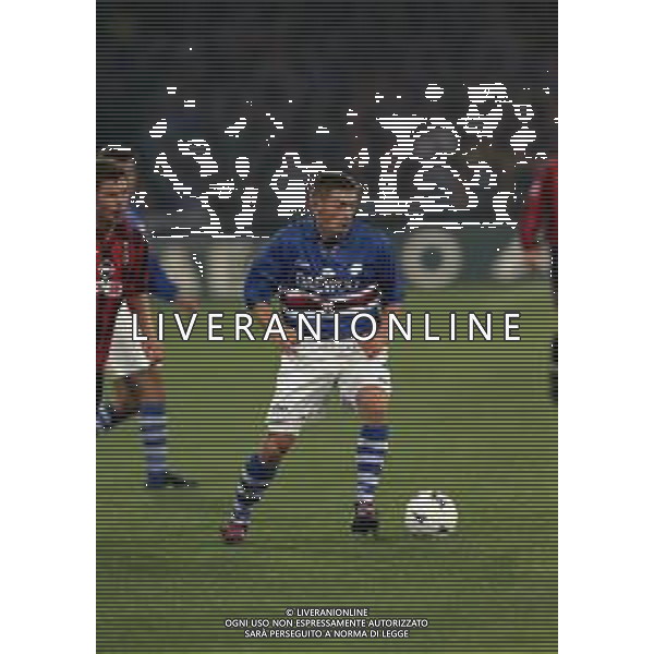 19-11-1997 GENOVA OTTAVI DI COPPA ITALIA SAMPDORIA MILAN 1-2 NELLA FOTO PIERRE LAIGLE AG ALDO LIVERANI SAS