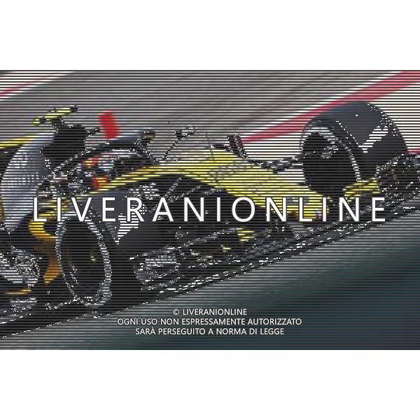 Carlos Sainz Jr (ESP) Renault Sport F1 Team RS18. 06.04.2018. Formula 1 World Championship, Rd 2, Bahrain Grand Prix, Sakhir, Bahrain, Practice Day / AGENZIA ALDO LIVERANI SAS - ITALY ONLY EDITORIAL USE ONLY - F1 Motor Racing - Formula One World Championship - Bahrain Grand Prix - Practice Day - Sakhir, Bahrain 06.04.2018