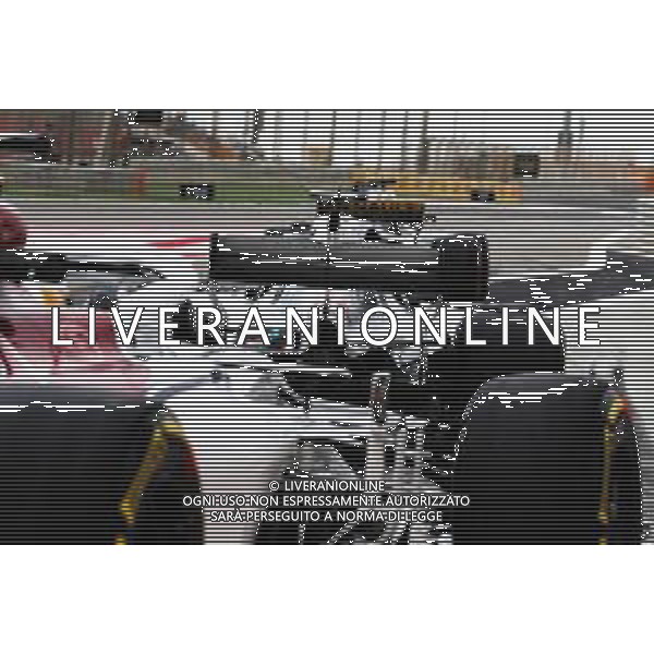 Lewis Hamilton (GBR) Mercedes AMG F1 W09. 06.04.2018. Formula 1 World Championship, Rd 2, Bahrain Grand Prix, Sakhir, Bahrain, Practice Day / AGENZIA ALDO LIVERANI SAS - ITALY ONLY EDITORIAL USE ONLY - F1 Motor Racing - Formula One World Championship - Bahrain Grand Prix - Practice Day - Sakhir, Bahrain 06.04.2018