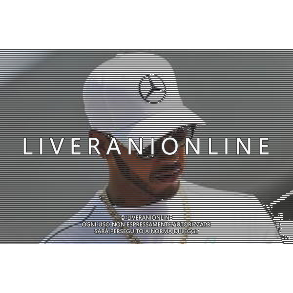 Lewis Hamilton (GBR) Mercedes AMG F1. 07.04.2018. Formula 1 World Championship, Rd 2, Bahrain Grand Prix, Sakhir, Bahrain, Qualifying Day. / AGENZIA ALDO LIVERANI SAS - ITALY ONLY EDITORIAL USE ONLY - F1 Motor Racing - Formula One World Championship - Bahrain Grand Prix - Prove Ufficiali Qualifiche Sakhir, Bahrain 07.04.2018